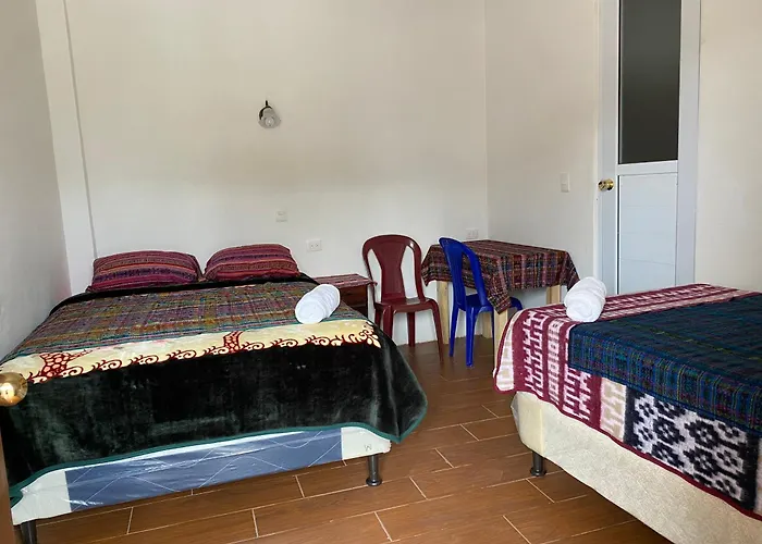 “Posada Vicentas” Compartir Con Una Familia Tz\'Utujil